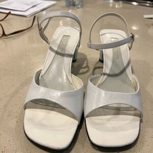 Bandolino White Sandals Minimalist Design